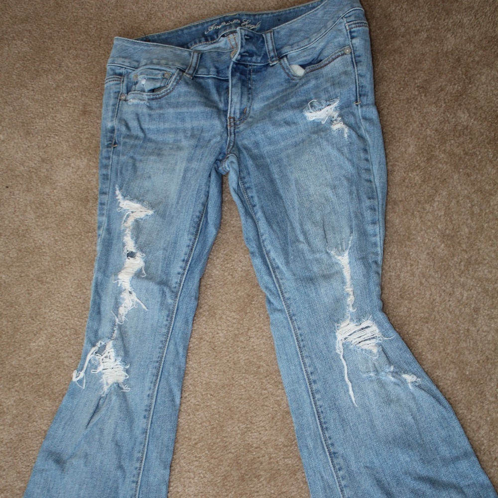 American Eagle stretch ripped jean